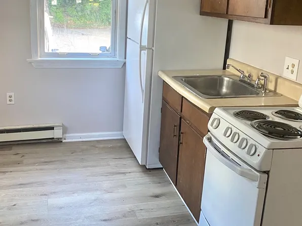 196 Broad St #1, New London, CT 06320
