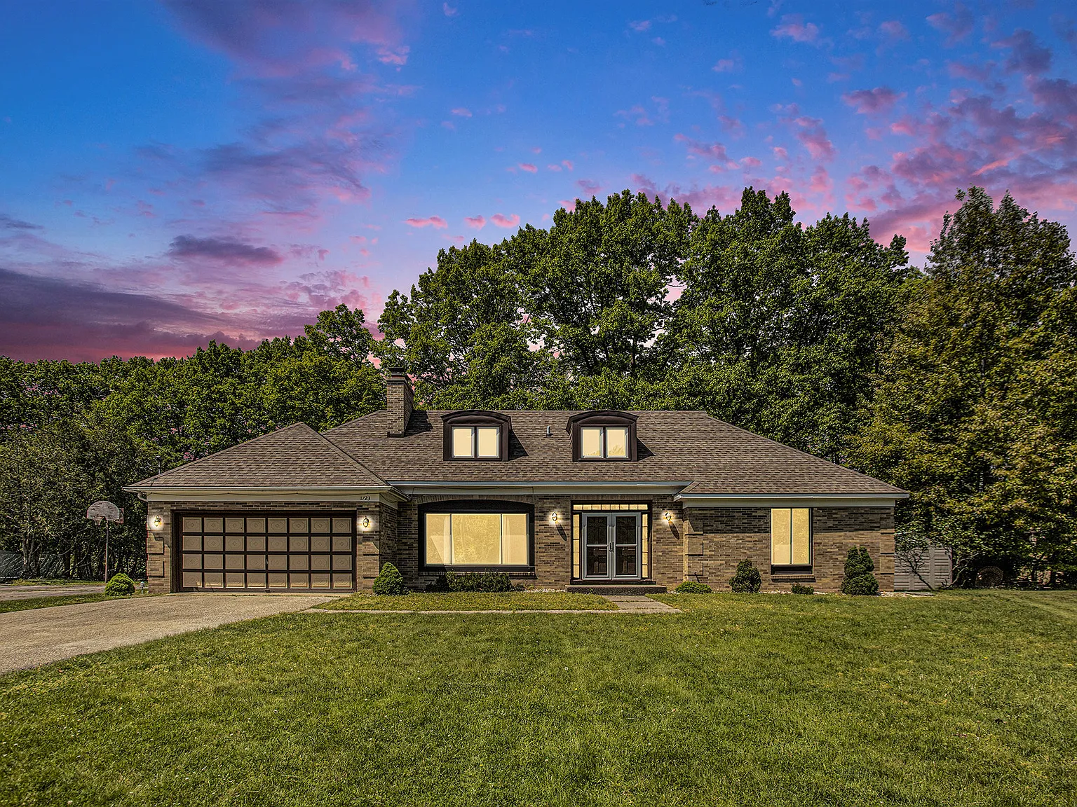 5 bed, 3.5 bath, 2182 sqft, $3,450 — Photo 1