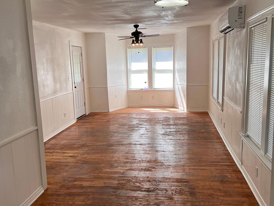 1st image of 109 W Himes St