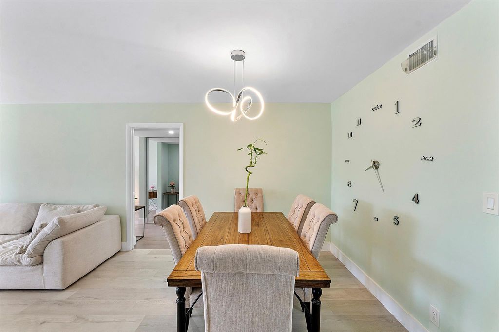 4261 W Palm Aire Drive UNIT 203, photo 7