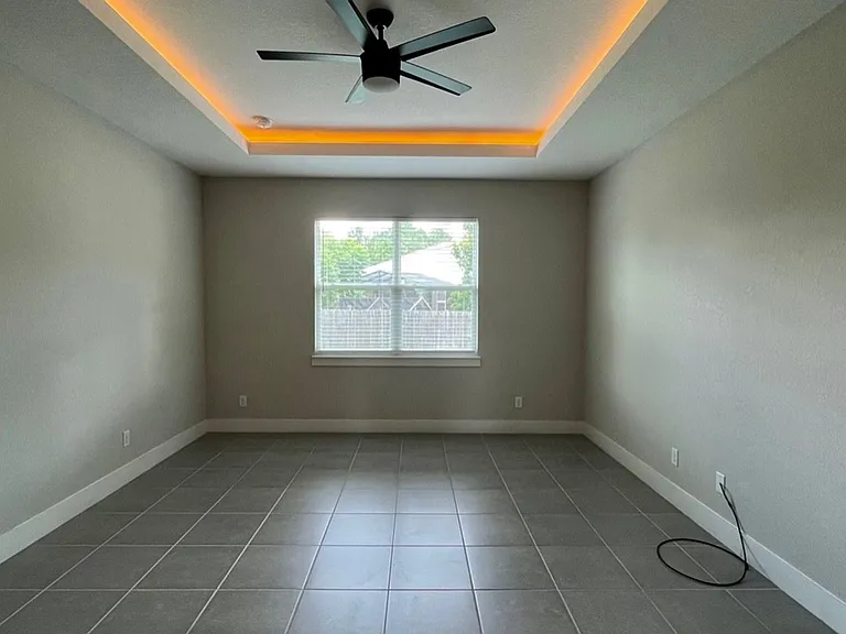 1157 Hudson Harbor Ln — Photo 15