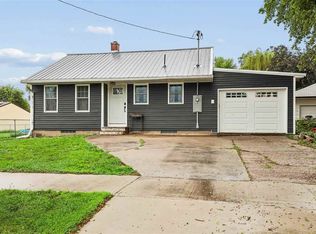 305 Pacific St, Ladora, IA 52251