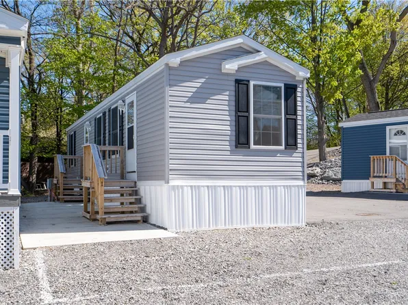 5118 E Lake Rd #1, Livonia, NY 14487