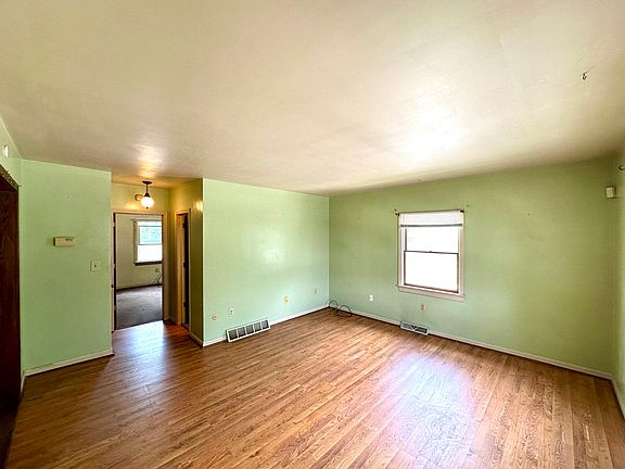 3rd image of 613 Countyline St Floor 2