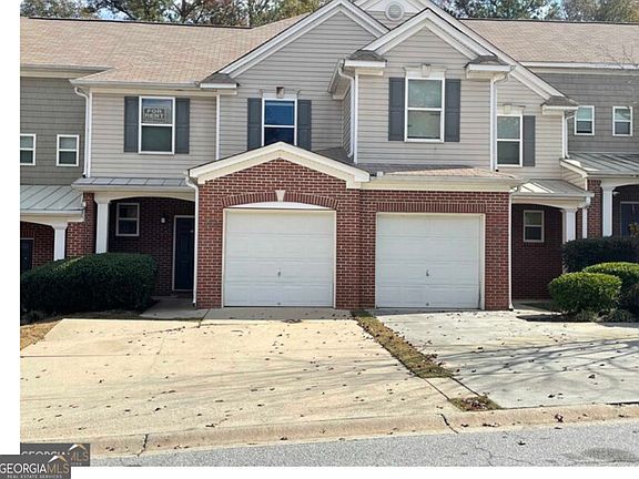 2nd image of 106 NE Ellis Dr #106