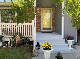 3336 SW Skyline Dr W, Topeka, KS 66614