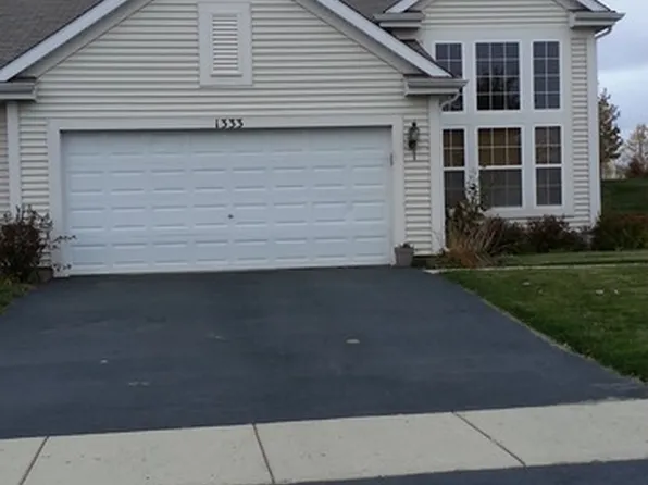 (undisclosed Address), Hampshire, IL 60140