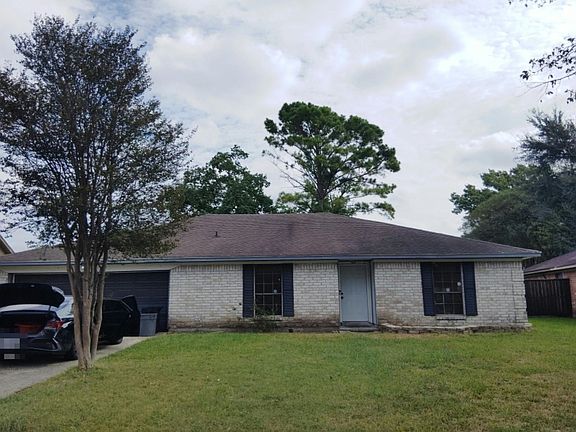 3rd image of 2214 Rhyme Court Rd