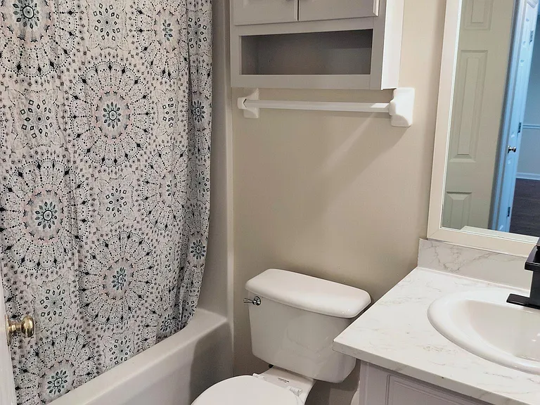 102 Harvestwood Dr — Photo 8