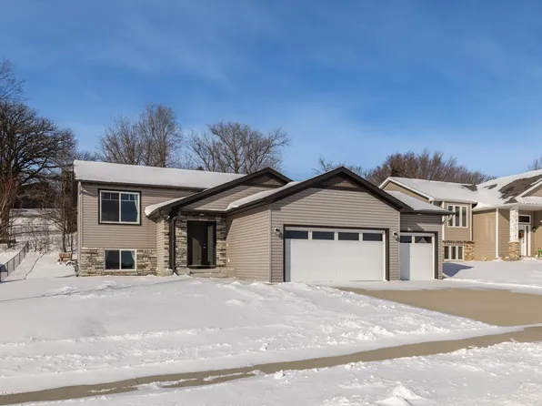 210 Prairie View Dr NE, Pine Island, MN 55963