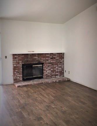 3rd image of 2438 Rose Ave