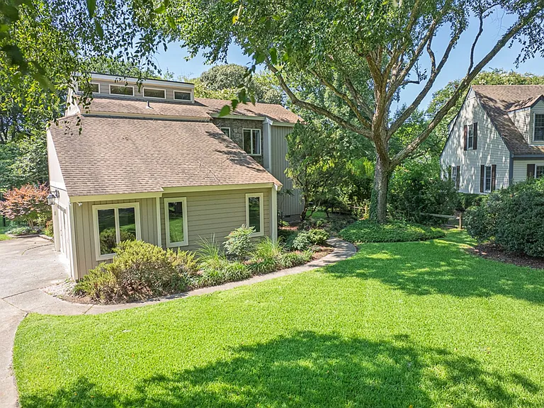 3000 Golden Hind Rd — Photo 2