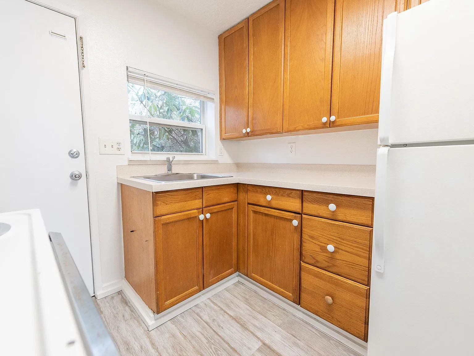 1 bed, 600 sqft, $1,095 — Photo 4