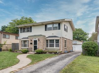 2528 Chestnut St, Waukegan, IL 60087