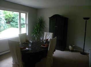 24 Abbey Ln, Bristol, CT 06010