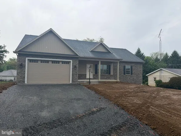 54 3rd Ave, Chambersburg, PA 17202