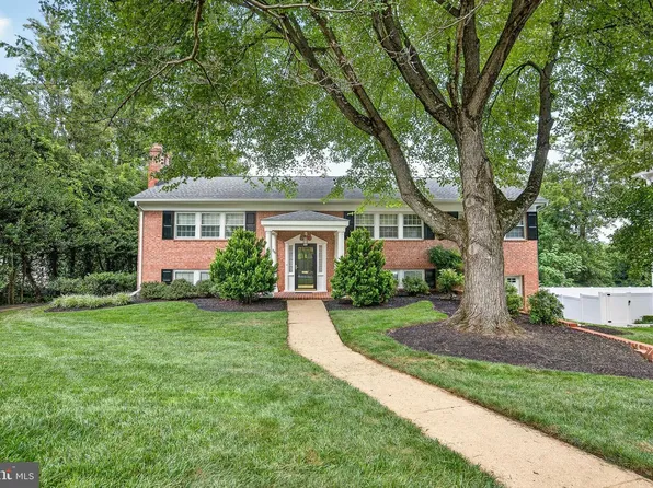 7124 Thrasher Rd, Mc Lean, VA 22101
