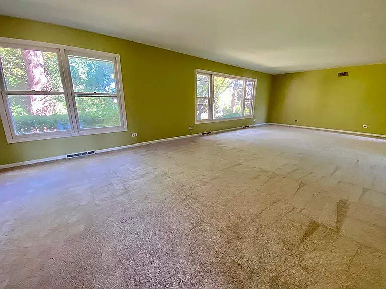 5 bed, 4.5 bath, 3905 sqft, $4,500 — Photo 3
