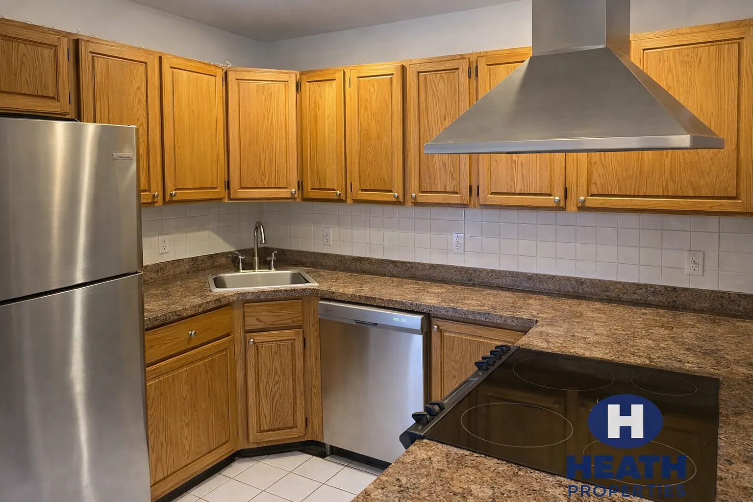 2 bed, 750 sqft, $3,800 — Photo 3