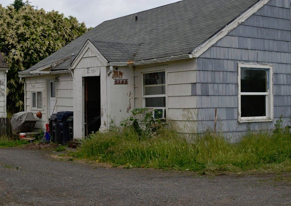 2nd image of 173 Seneca Rd