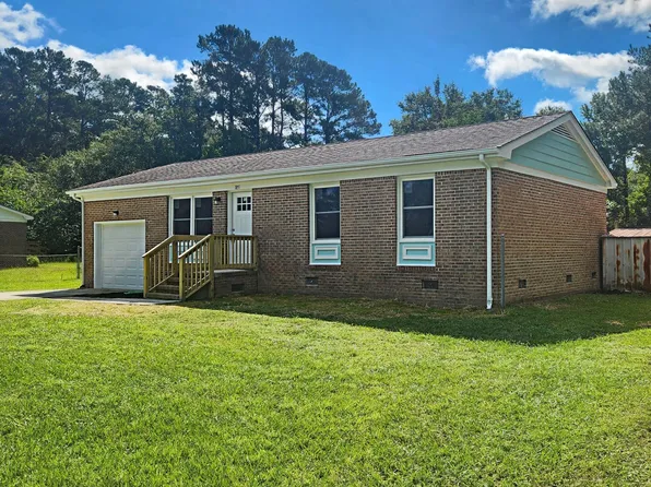 185 Long Leaf Hills Drive SE, Bolivia, NC 28422