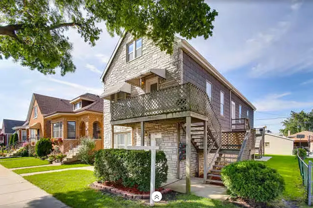 4604 S Komensky Ave — Photo 1