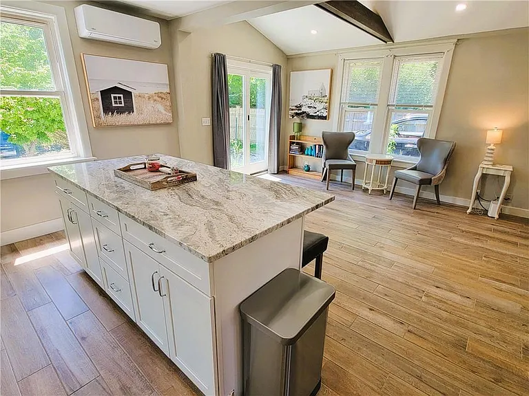 129 Connection St — Photo 3