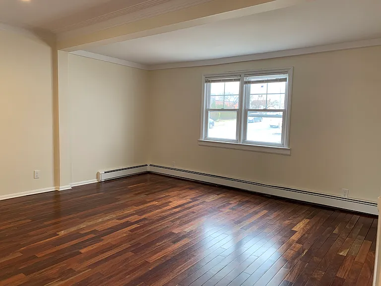 24 Hall Ave — Photo 4