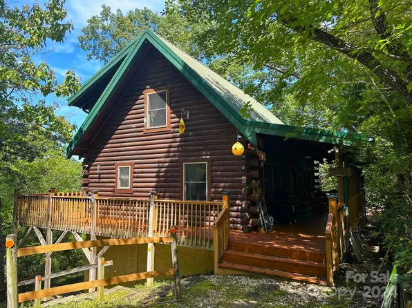 398 Wildcat Cir, Lake Lure, NC 28746