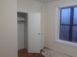 87 E 235th St, Bronx, NY 10470