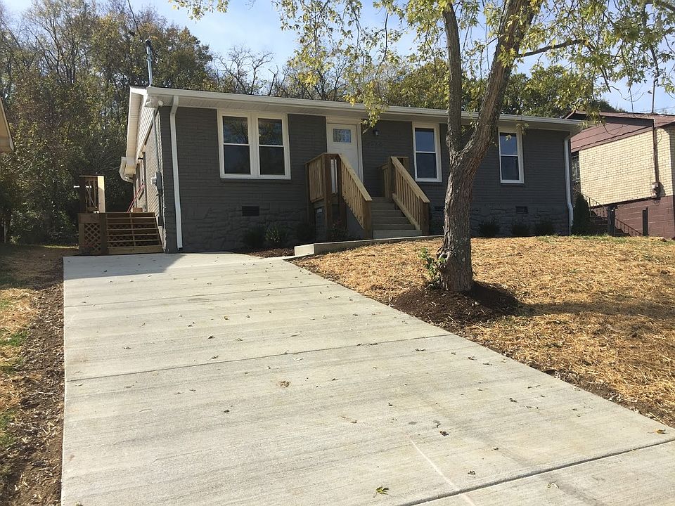 1st image of 2726 Combs Dr