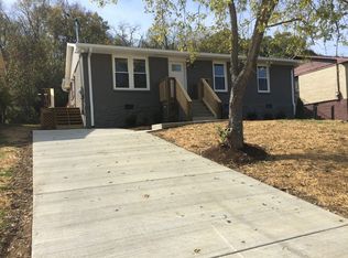 2726 Combs Dr, Nashville, TN 37207