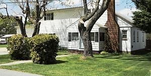FRONT SIDE YARD
