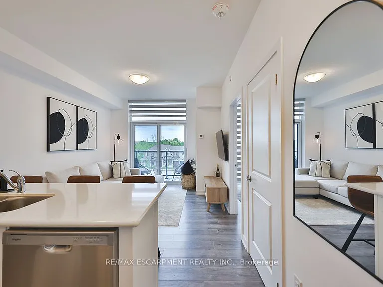 470 Dundas St E #314 — Photo 6