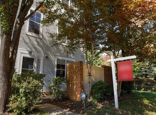 16 Harbor Tree Ct, Gaithersburg, MD 20886