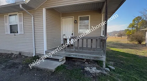 406 S 3rd St Photo 1