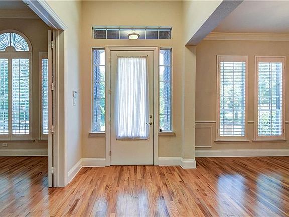 3rd image of 7222 Marigold Dr