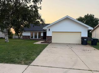 6606 S 108th Ter, Omaha, NE 68137
