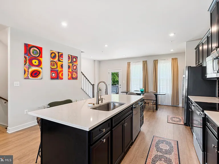 7903 Tanbridge Ln — Photo 17