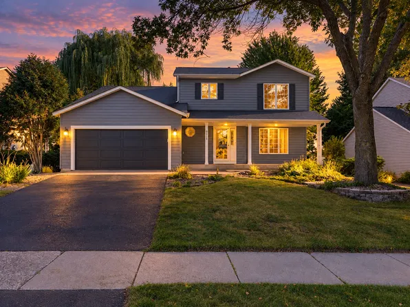 8818 Belvedere Dr, Eden Prairie, MN 55347