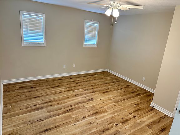 5th image of 3902 Jande St