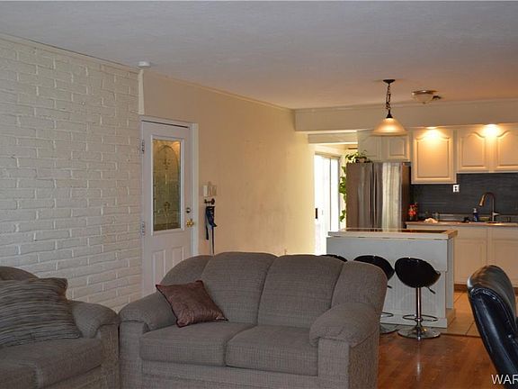 4th image of 2079 Catalina Dr