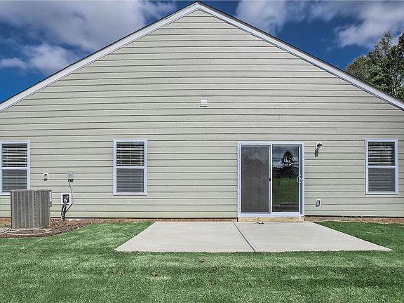 Located on 0048 in Sutton Mill - Park Collection in FORT MILL, SC