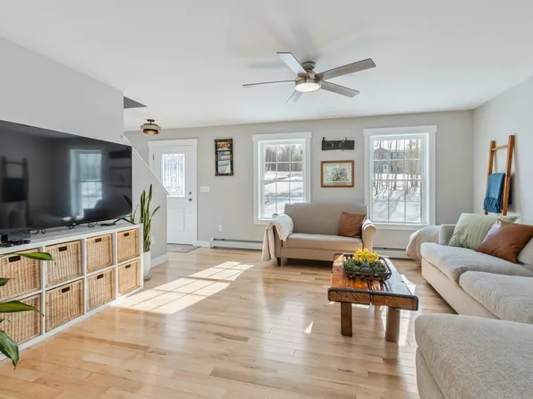 58 May Way, Sidney, ME 04330