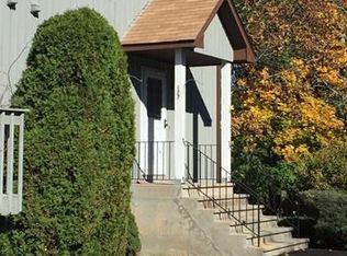 127 Hemlock Cir, Peekskill, NY 10566