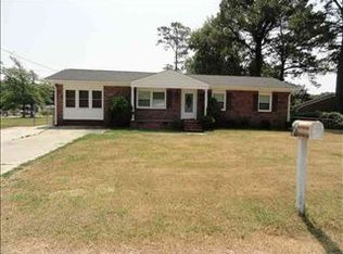 28 Victoria Dr, Jacksonville, NC 28546