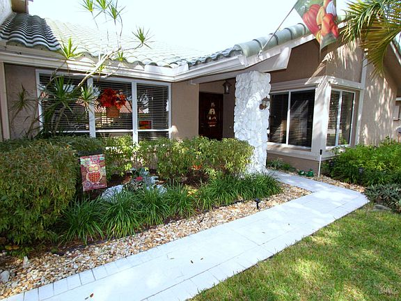 http://10411NW7Court.PropertyFlyer.com
