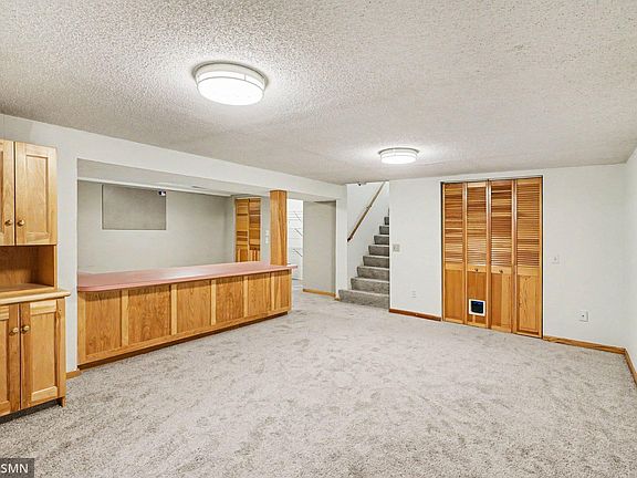 5th image of 981 Oriole Dr