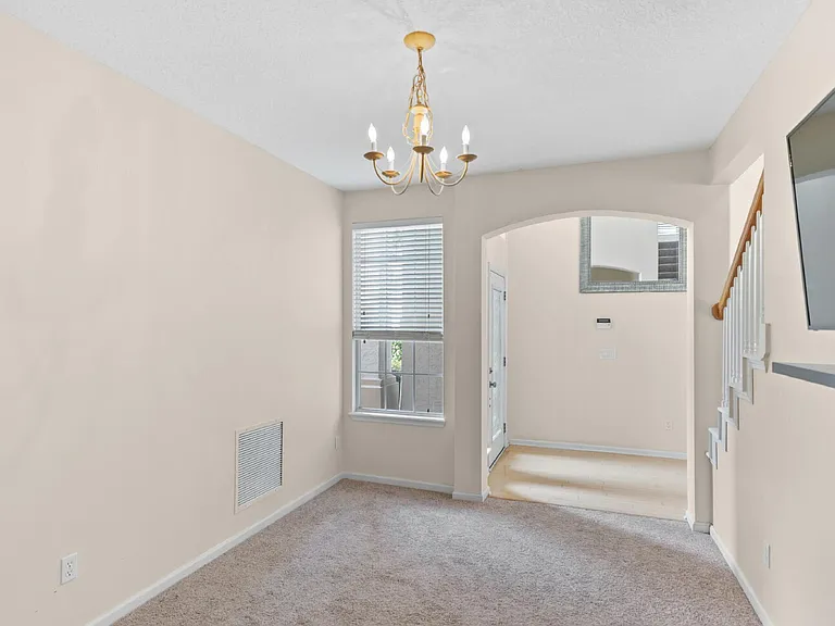 572 Redberry Ln — Photo 11