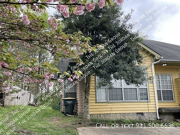 3rd image of 1109 Waggoner Ct W